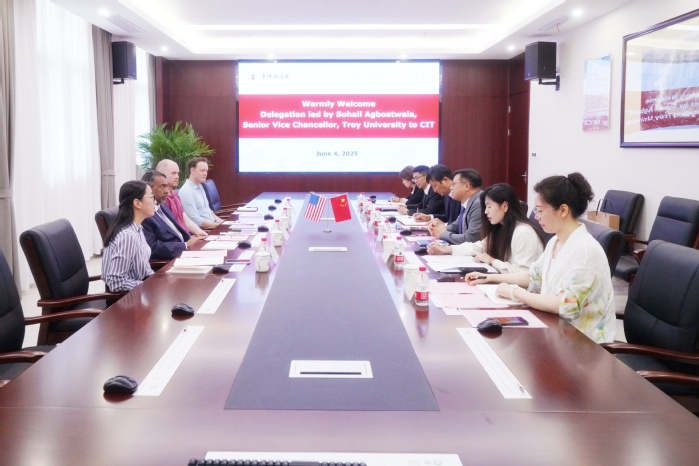 美国特洛伊大学副校长Sohai...